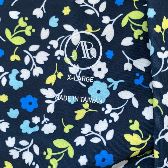 Addison Bay The Everyday Legging in Courtside Floral, XL - Picture 3 of 5